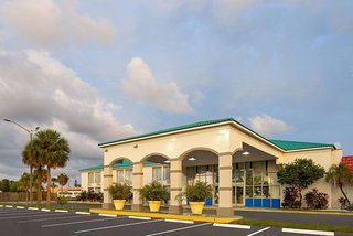 Days Inn By Wyndham Fort Pierce Midtown in Fort pierce