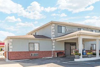 Super 8 By Wyndham Poplar Bluff Missouri in Poplar bluff
